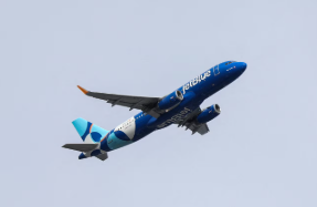 does jetblue offer flight status alerts via customer service